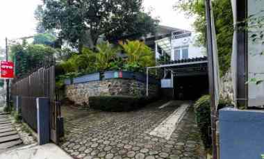 dijual rumah sayap dago coblong kota