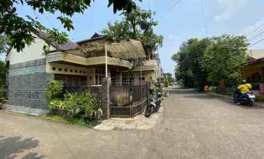 dijual rumah sayap holis caringin