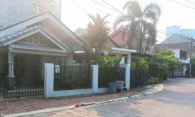 dijual rumah second dalam komplek villa bintaro indah