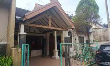 dijual rumah second dekat stadion maguwoharjo sleman