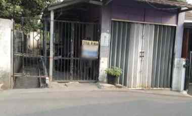 dijual rumah second strategis pinggir jalan raya