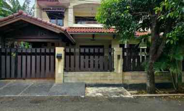 dijual rumah secondary dalam komplek astri