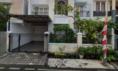 dijual rumah secondary dalam komplek siap huni