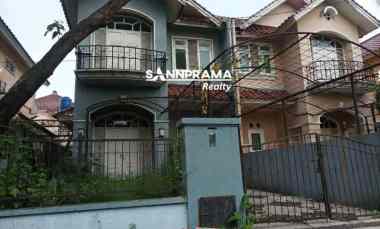 dijual rumah secondary di telaga kahuripan bogor