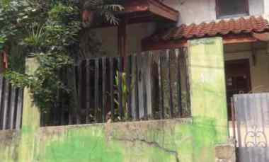 dijual rumah secoud di beji depok 2 lantai