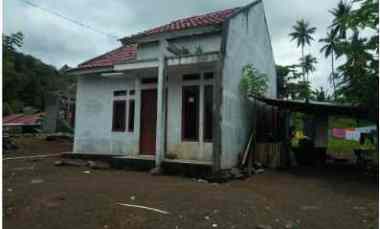 dijual rumah seharga 100jt di ronawulu sulut