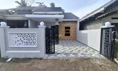 Rumah Minimalis Siap Huni dekat Pasar Sidorejo Baru, Selomartani