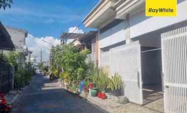 dijual rumah sememi