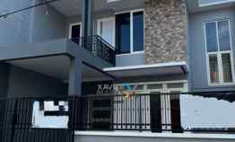 Rumah Cantik New Gress 2 Lantai Sentra Point Gunung Anyar Rungkut UPN