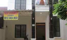 Rumah Baru Minimalis Klasik 2 Lantai di Udayana Sentul City Bogor