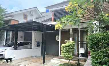 dijual rumah serua ciputat