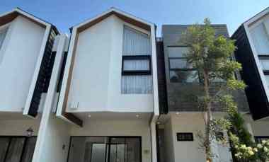 dijual rumah serua ciputat