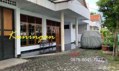 dijual rumah setiabudi