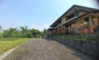 dijual rumah setiabudy regency