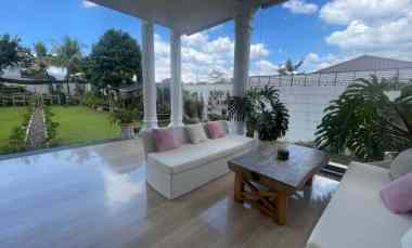 dijual rumah setra duta residence