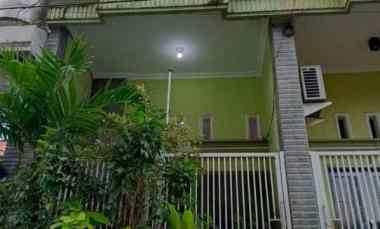 dijual rumah setro