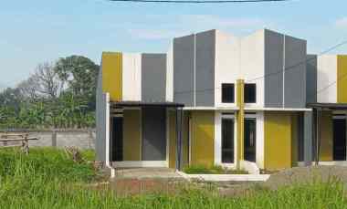 Punya Rumah Minimalis dekat Grand Wisata, Cuma 300 Jutaan