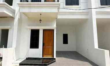 dijual rumah setu cipayung