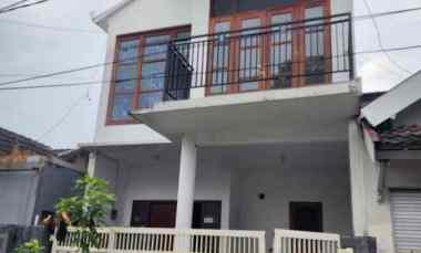dijual rumah siap huni 2 lantai lokasi sawojajar