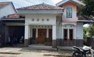 dijual rumah siap huni akses jl mobil ada garasi