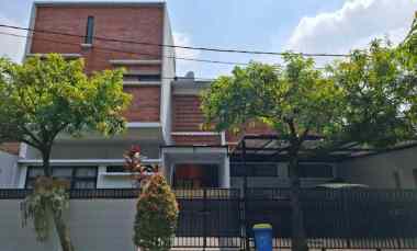 dijual rumah siap huni di kemang pratama bekasi