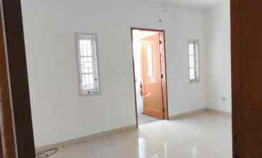 dijual rumah siap huni di puri beta dekat halte busway