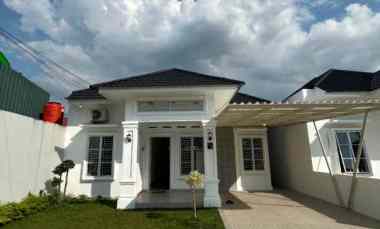 dijual rumah siap huni lokasi strategis