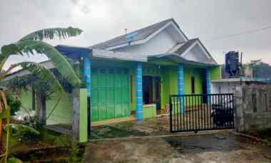 dijual rumah siap huni pinggir jalan view bagus