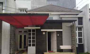 dijual rumah siap huni rapi bersih