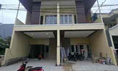 Dijual Rumah Siaphuni 2 lantai di Harapan Indah Bekasi