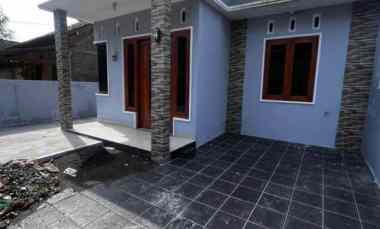 dijual rumah sidomoyo kec godean kab