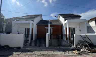 dijual rumah sikatan