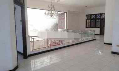 dijual rumah simpang darmo permai selatan