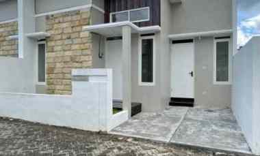 dijual rumah sitirejo wagir malang