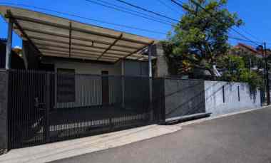 dijual rumah situsari cijagra buahbatu