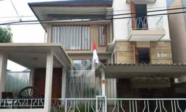 dijual rumah split level di bsd city