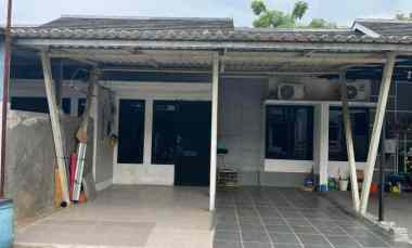 dijual rumah sriamur