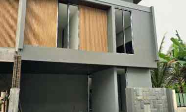 Rumah 2 Unit Proses Finishing Full Furnish dekat Stadion Maguwoharjo
