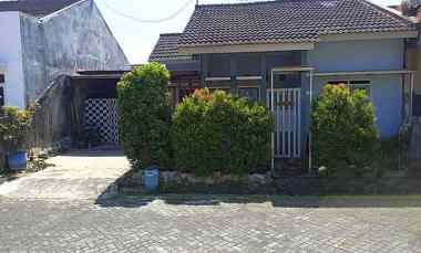 dijual rumah strategis nyaman ungaran indah