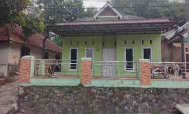 dijual rumah strategis pinggir jalan raya desa