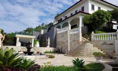 dijual rumah sukatinggal lembang