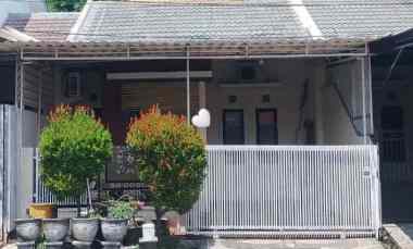 dijual rumah sukolilo dian regency