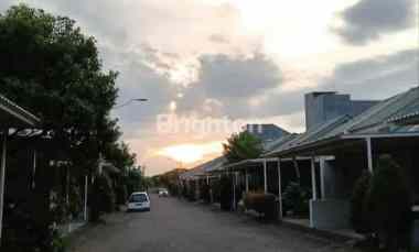 dijual rumah sukolilo dian regency