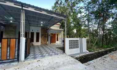 dijual rumah sumberharjo