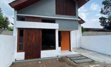 dijual rumah sumberharjo prambanan
