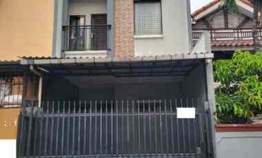 Termurah Dijual Rumah Siap Huni 5x20 Jalan 3 Mobil di Sunter Jaya