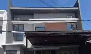 dijual rumah sutorejo