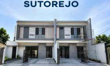 dijual rumah sutorejo