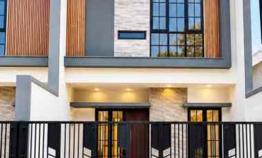 dijual rumah sutorejo