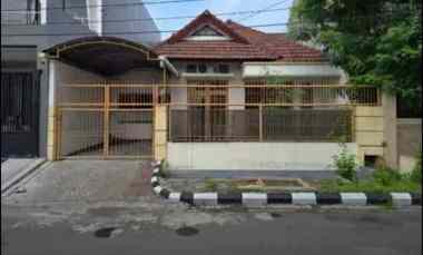 dijual rumah sutorejo prima